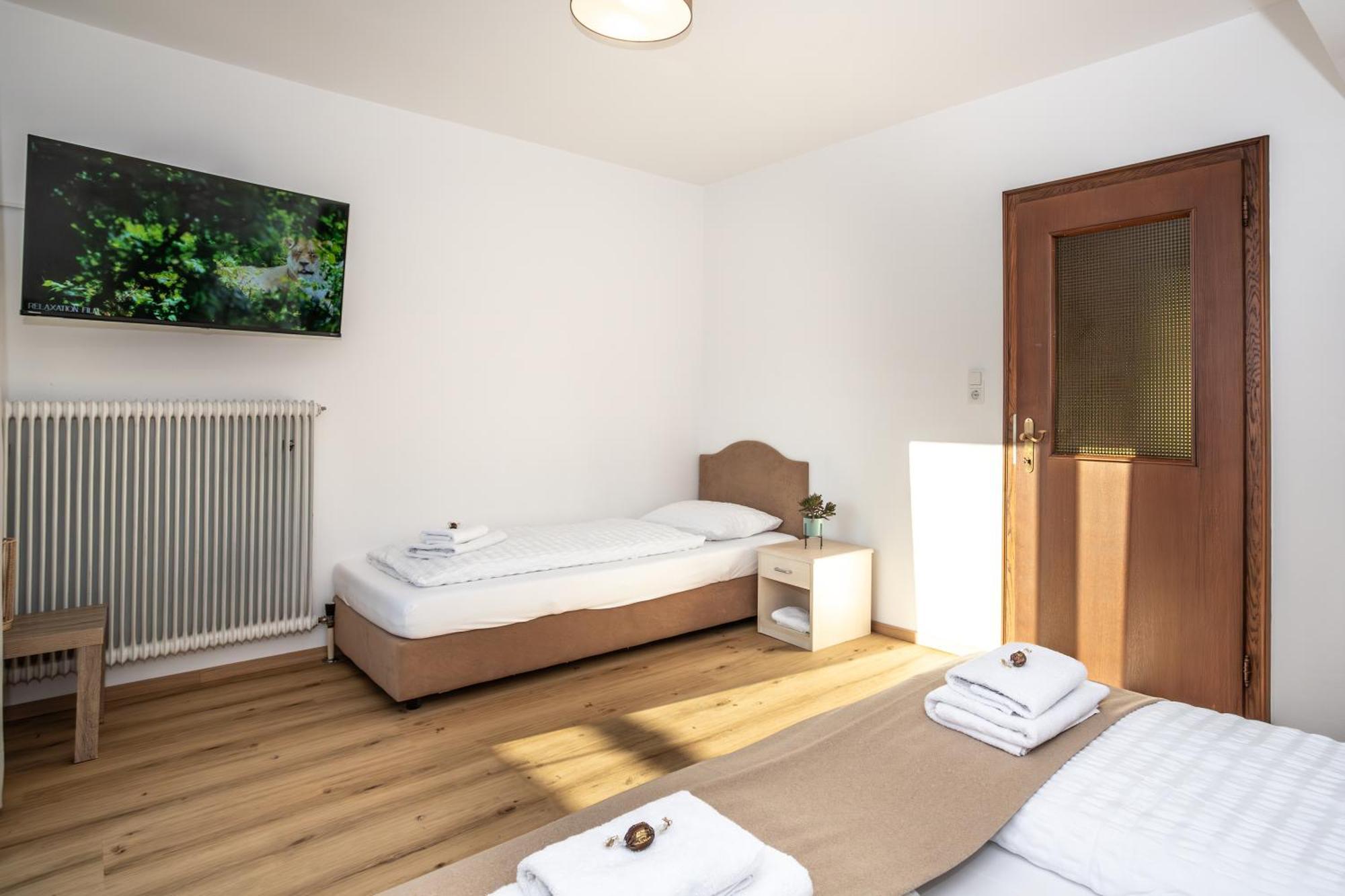 Alpina Apartments - Zell Am See *